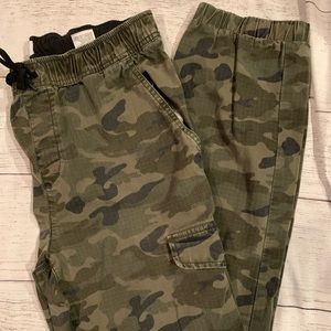 Old navy kids camo joggers sz XXL husky